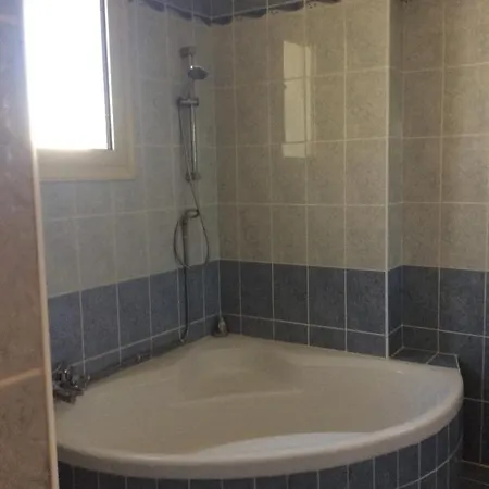 Quality Villa With Pool In Superb Location In Paphos Mandria  Zewnętrze zdjęcie