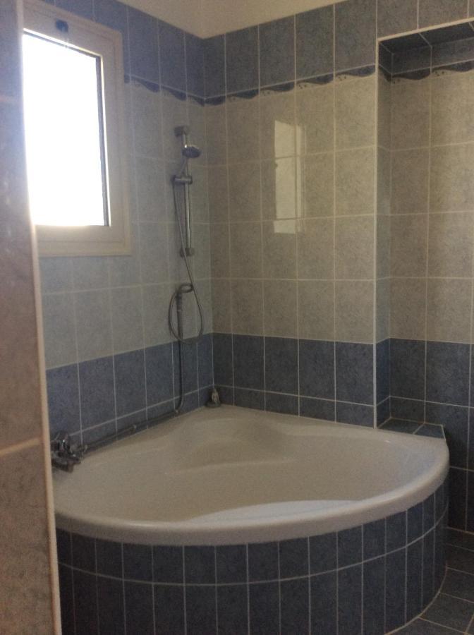 Quality With Pool In Superb Location In Paphos Villa *